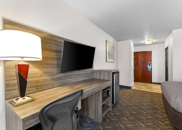 Quality Inn & Suites Salt Lake City Airport West