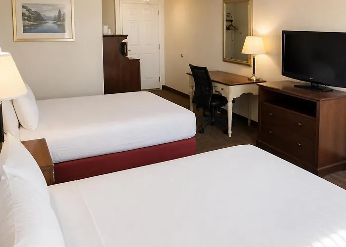 Days Inn By Wyndham Lake Point